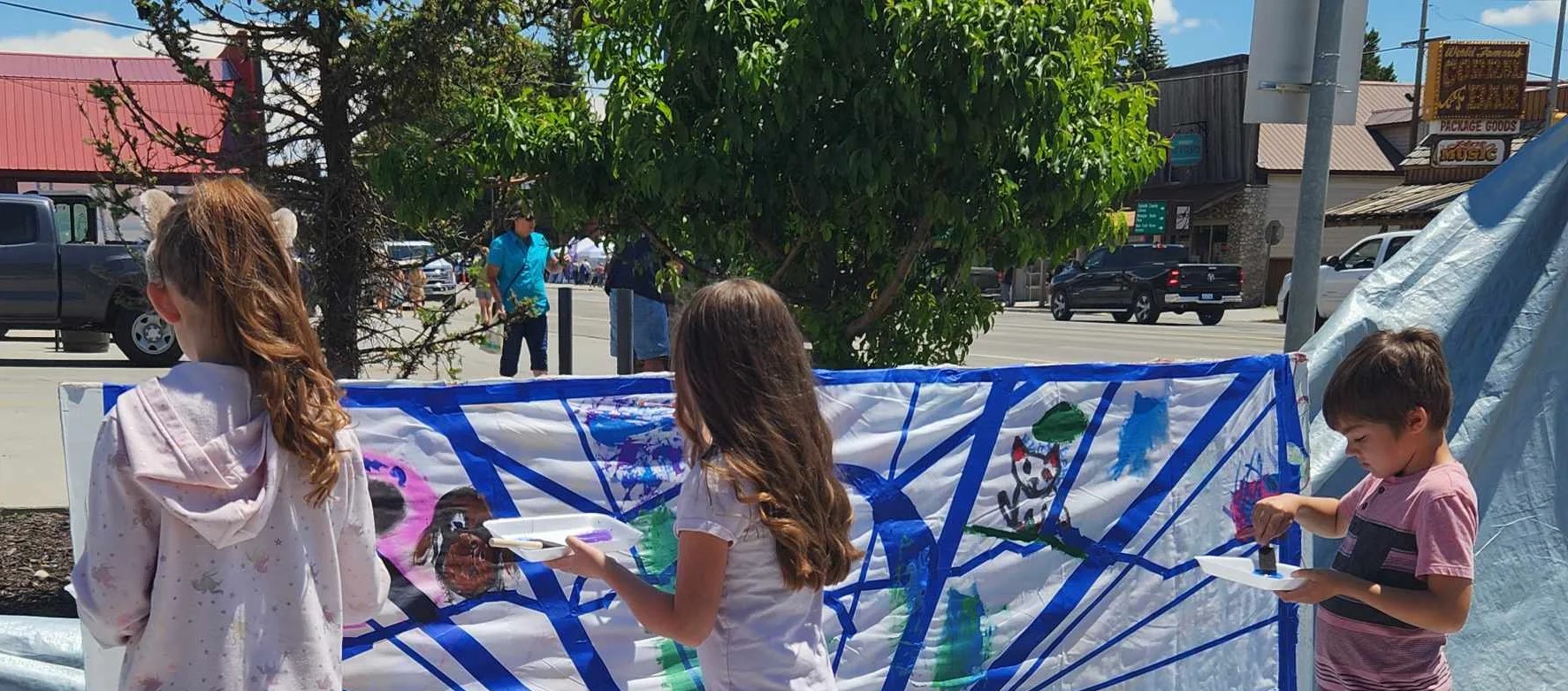 Children painting at the Rendezvous
